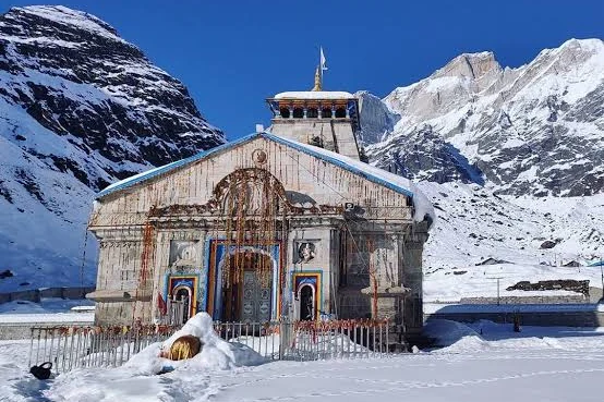 Kedarnath, Shiva temple at 3,583 m